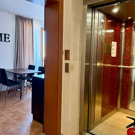 Urban Breeze Апартаменти Сонячний Берег