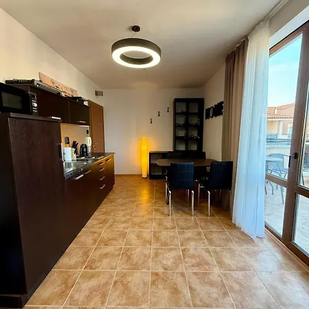 Apartment Urban Breeze Slantschew brjag